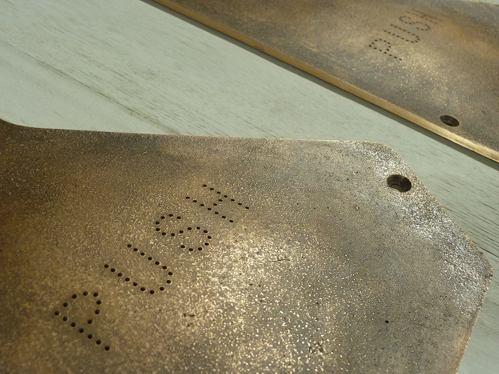 GSA Reid Building Door Handles, Bronze & Aluminium, 2014