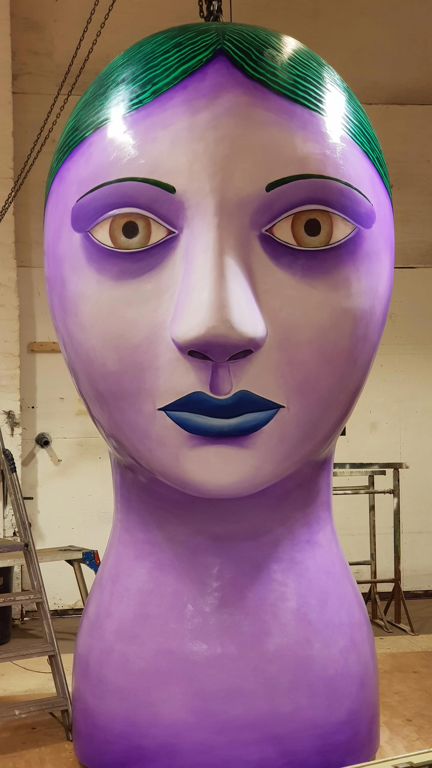 Head, 2018