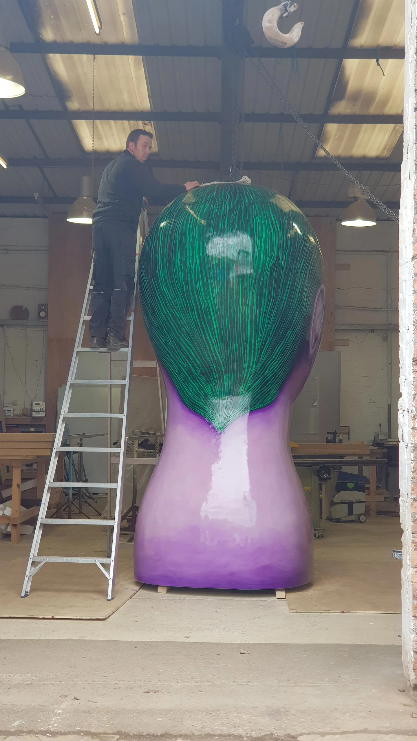Head, 2018